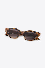Load image into Gallery viewer, Cat Eye Polycarbonate Sunglasses