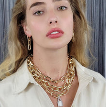 Load image into Gallery viewer, Oversized Square Chain Necklace